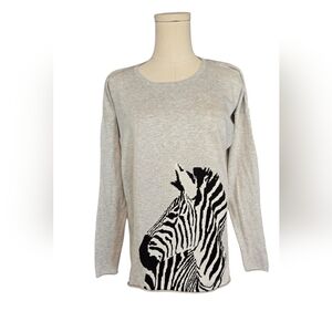 G. H. Bass & Co Zebra knit sweater - Size Medium